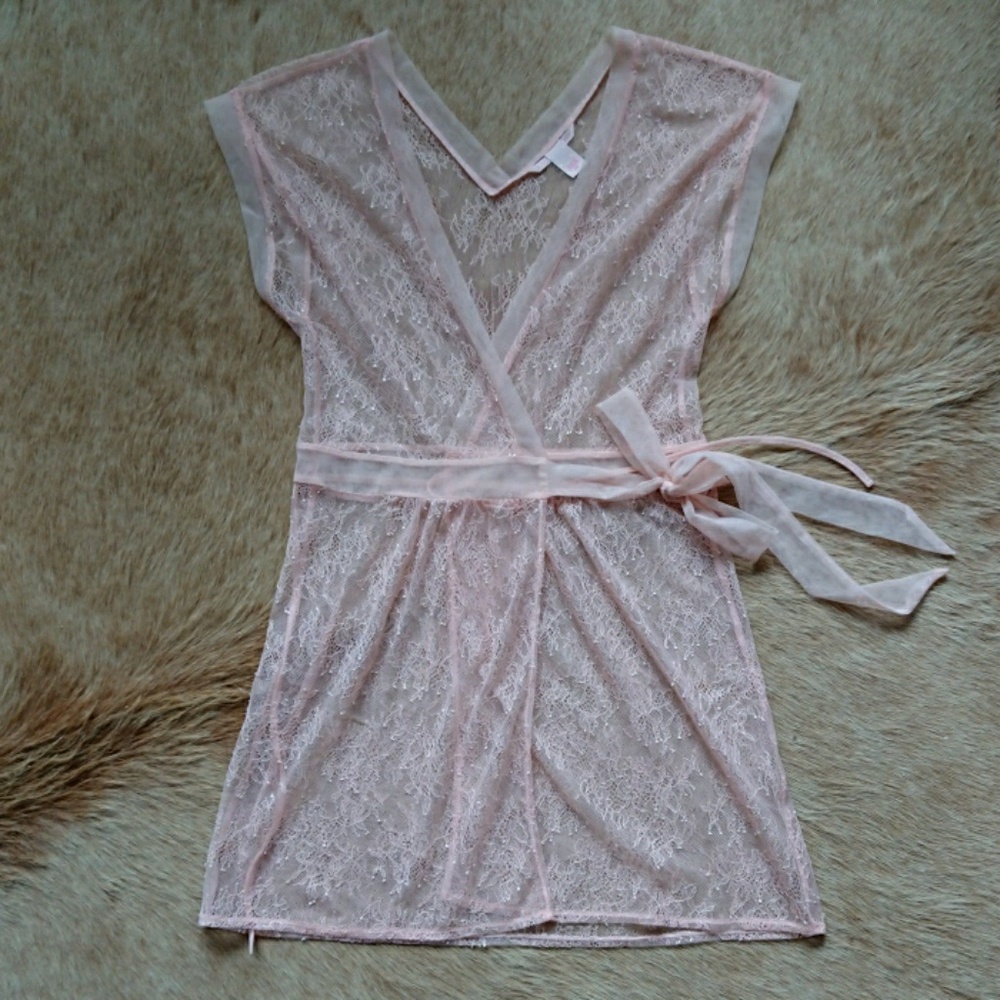 Lace robe